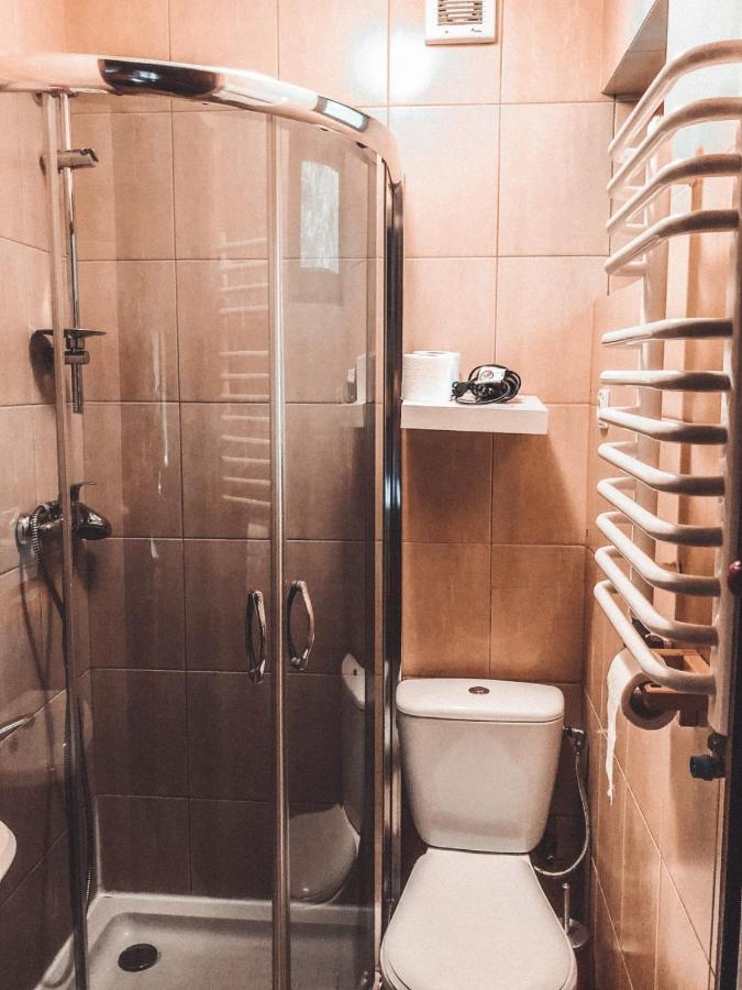 Chata Starych Znajomych Sanok Buitenkant foto
