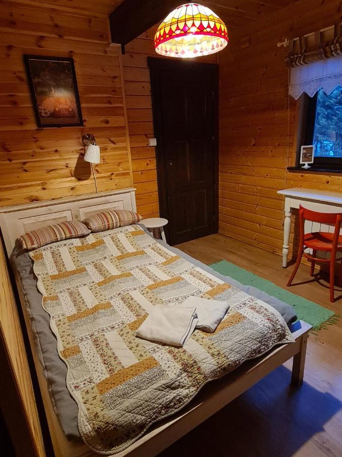 Chata Starych Znajomych Sanok Buitenkant foto