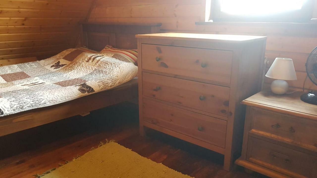 Chata Starych Znajomych Sanok Buitenkant foto